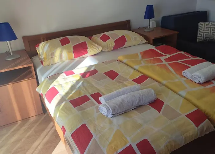 Apartment Biuk *