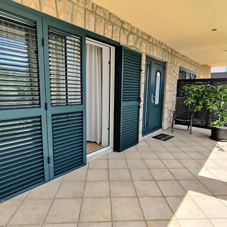 Apartament Biuk *