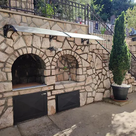 Biuk Apartament *